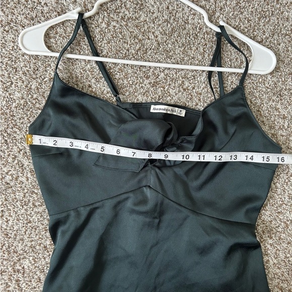 Abercrombie & Fitch Green Tie Front Spaghetti Strap Blouse Casual Holiday Medium - Picture 6 of 6